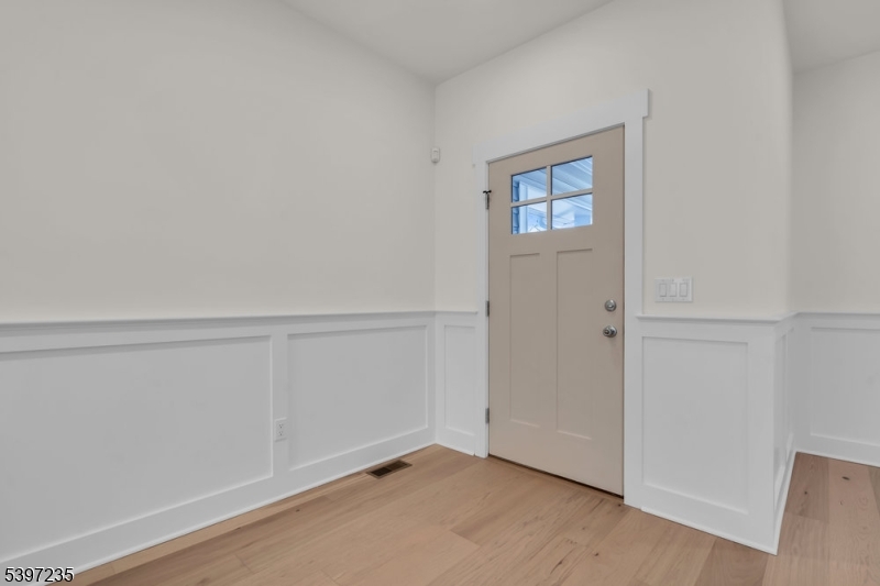 8 Church Street Stockton, NJ 08559 - Photo 4 of 43