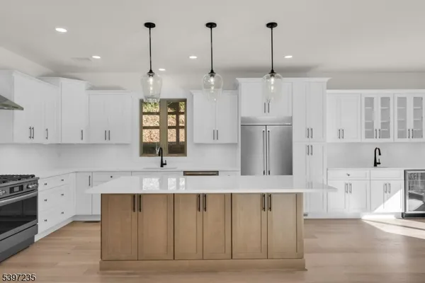 $1,249,000 | 8 Church Street, Stockton, NJ 08559