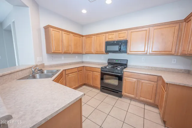 $2,300 | 3862 West Ashton Drive, Phoenix, AZ 85086
