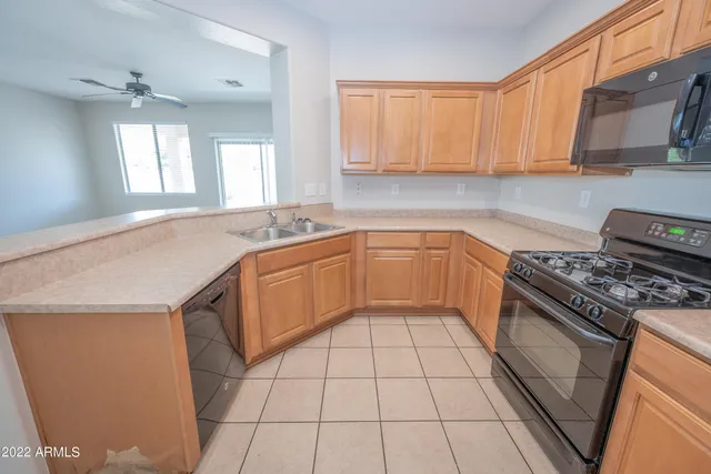 $2,300 | 3862 West Ashton Drive, Phoenix, AZ 85086