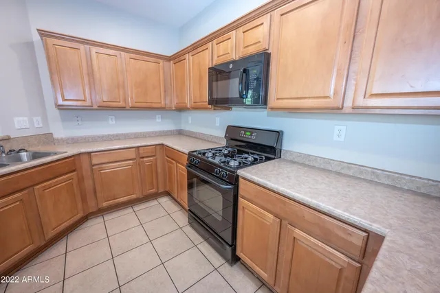 $2,300 | 3862 West Ashton Drive, Phoenix, AZ 85086