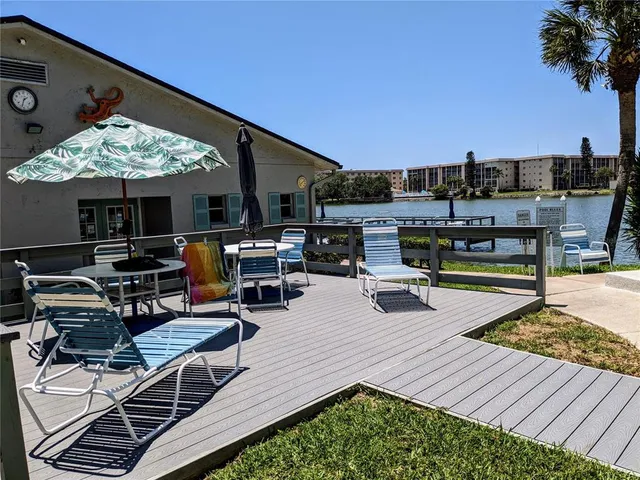 $65,000 | 3074 Lake Bayshore Drive, Unit O120, Bradenton, FL 34205