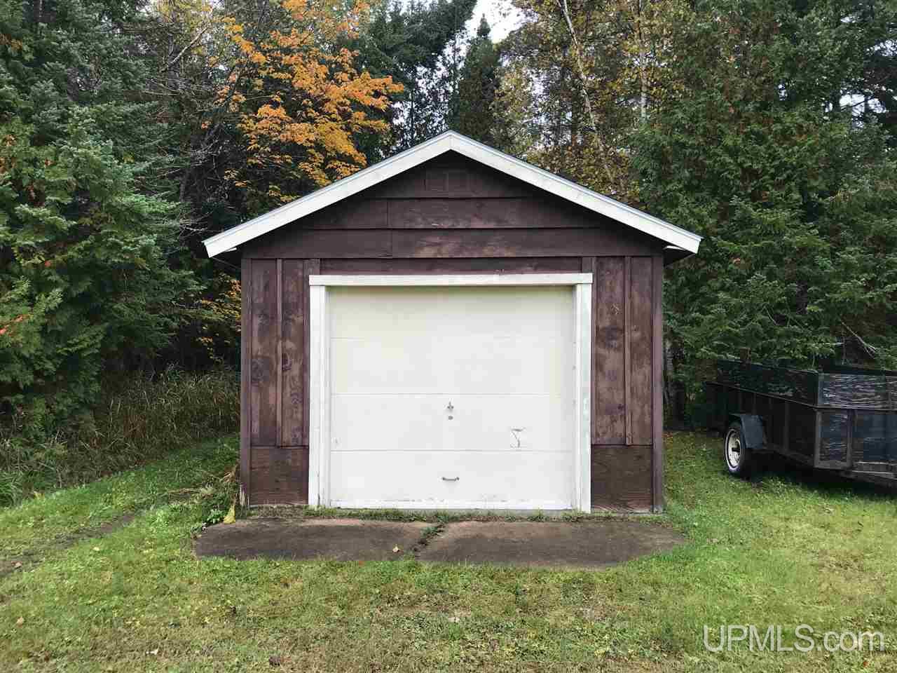 9749 Graves Road Manistique, MI 49854 - Photo 18 of 38 Gallery Image 18