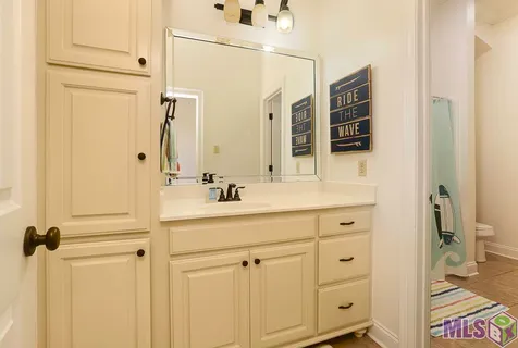 $725,000 | 36448 Lake Bend Avenue, Prairieville, LA 70769