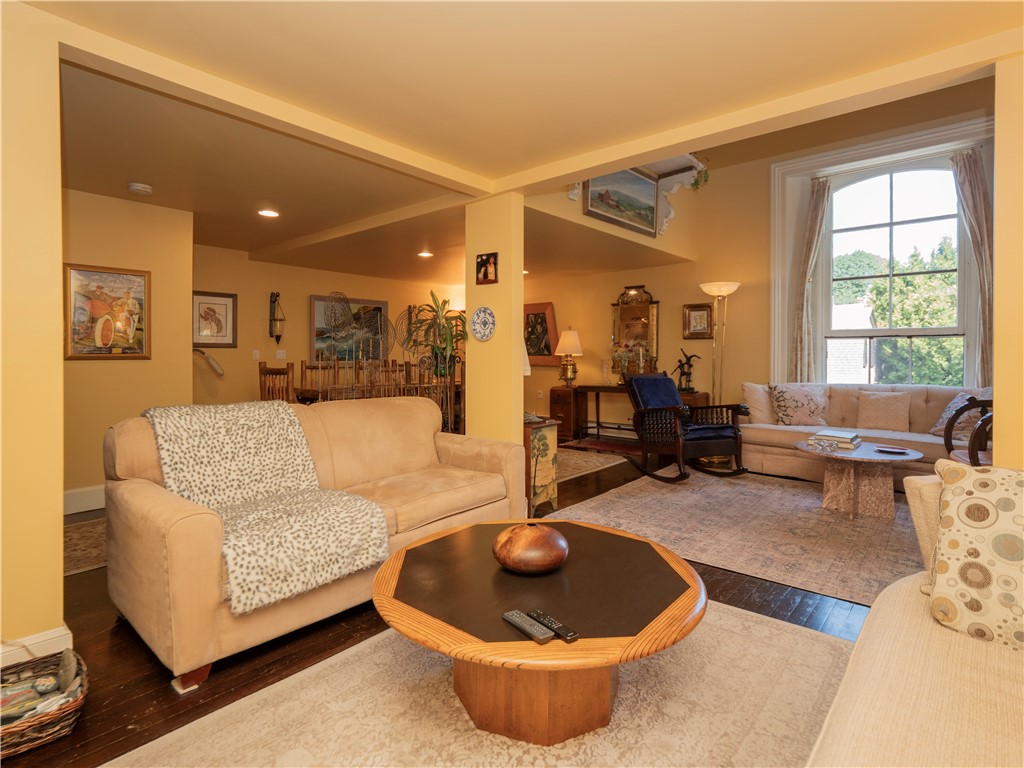 11 Willow Street, Unit 5 Newport, RI 02840 - Photo 11 of 25