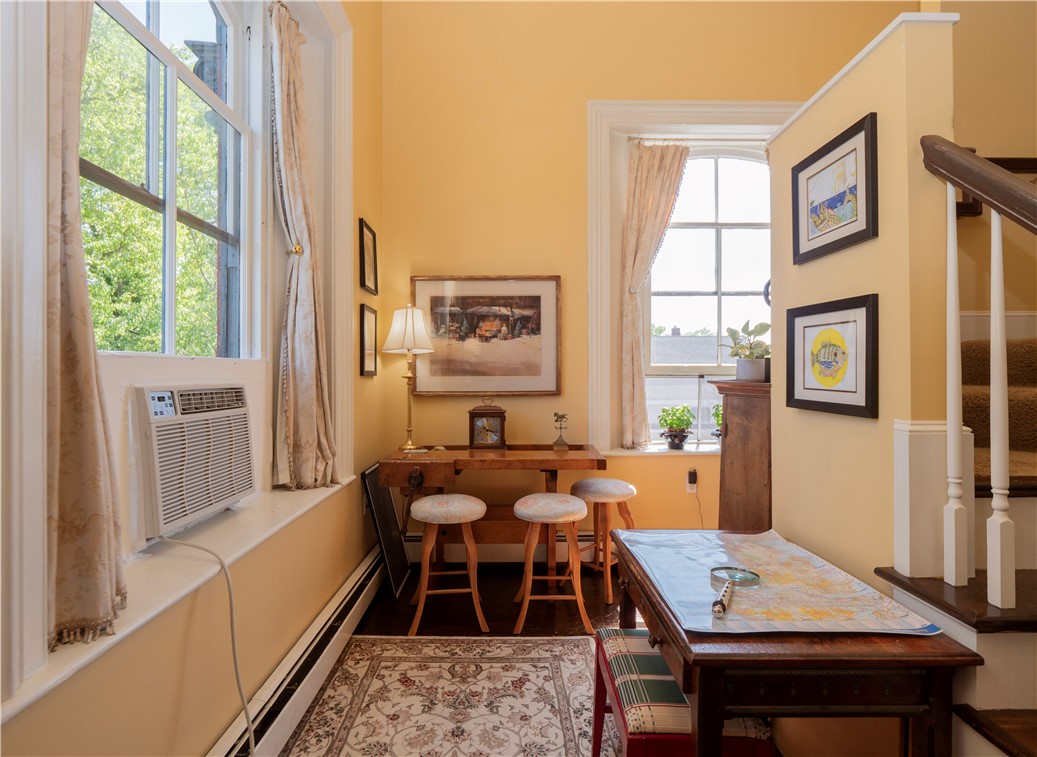 11 Willow Street, Unit 5 Newport, RI 02840 - Photo 13 of 25