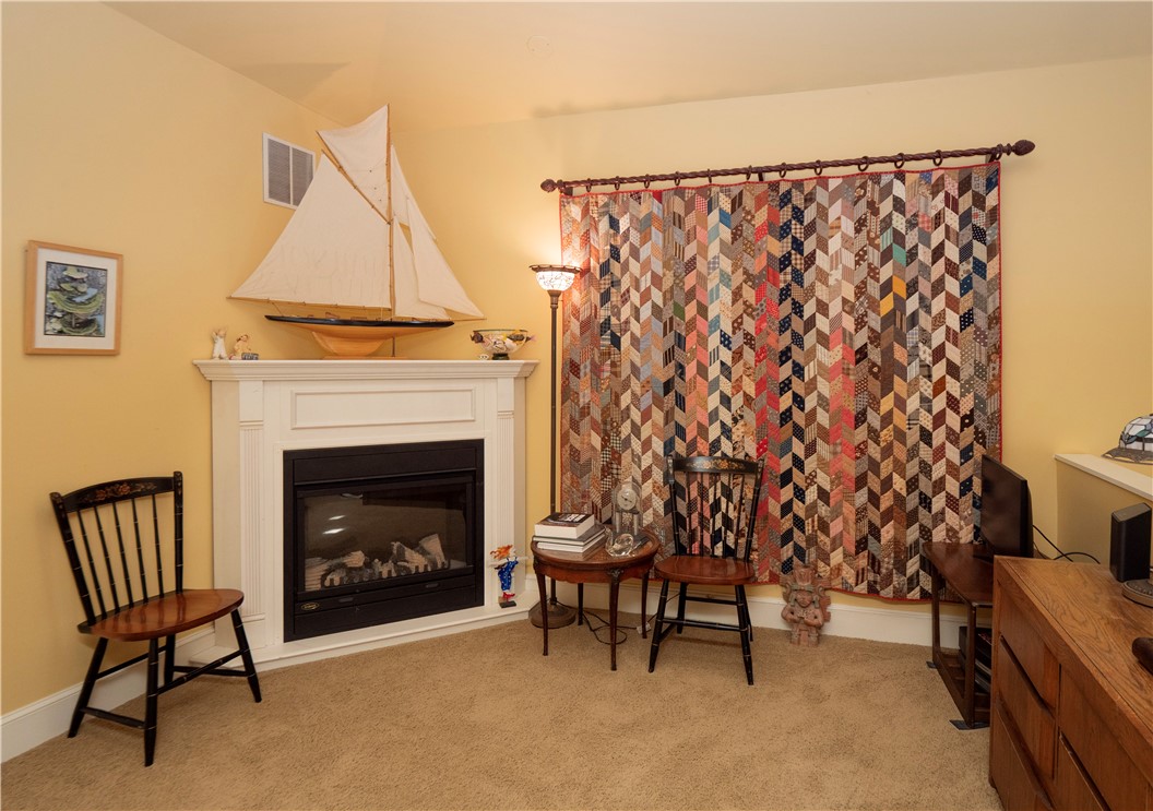 11 Willow Street, Unit 5 Newport, RI 02840 - Photo 19 of 25