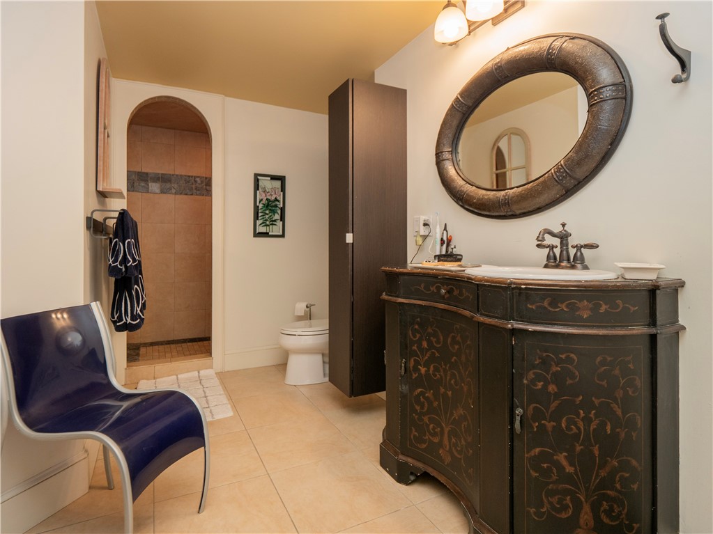 11 Willow Street, Unit 5 Newport, RI 02840 - Photo 20 of 25