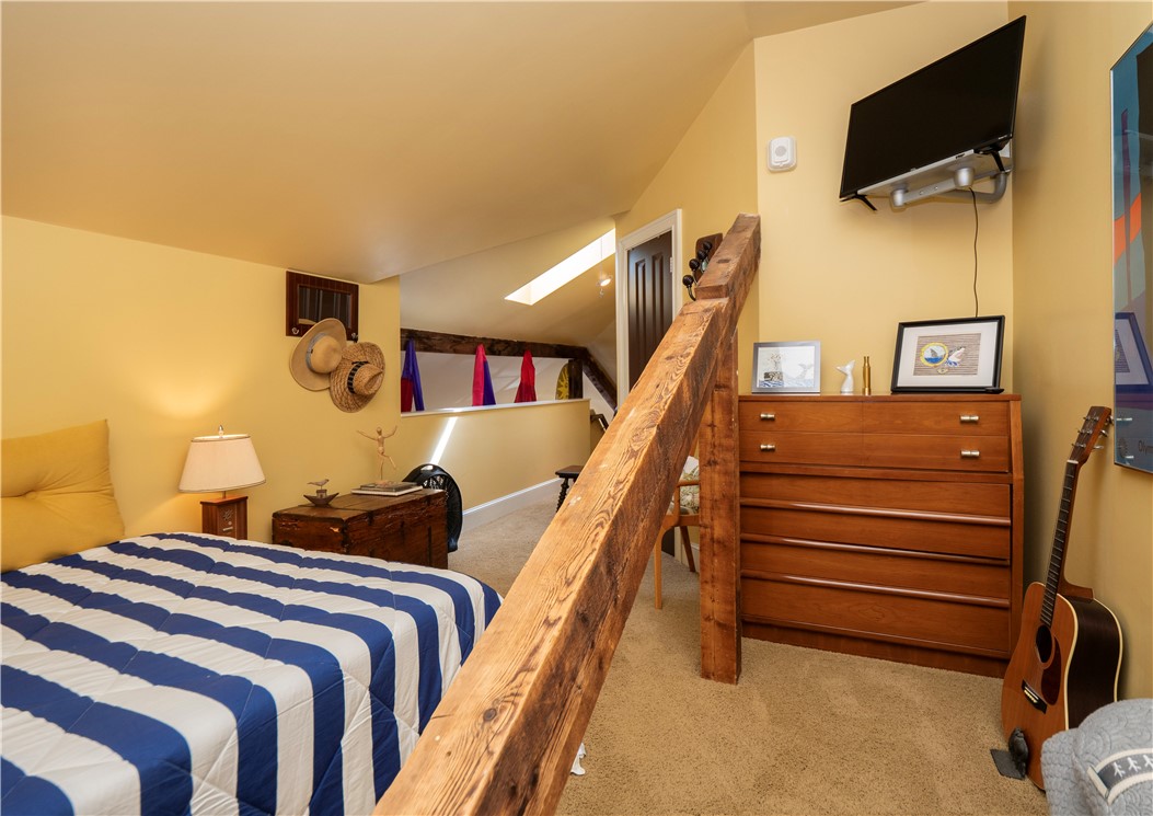 11 Willow Street, Unit 5 Newport, RI 02840 - Photo 23 of 25