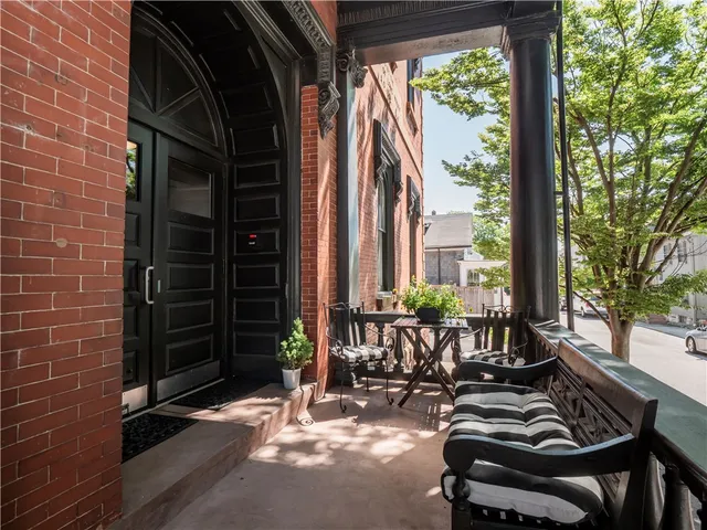 $799,000 | 11 Willow Street, Unit 5, Newport, RI 02840