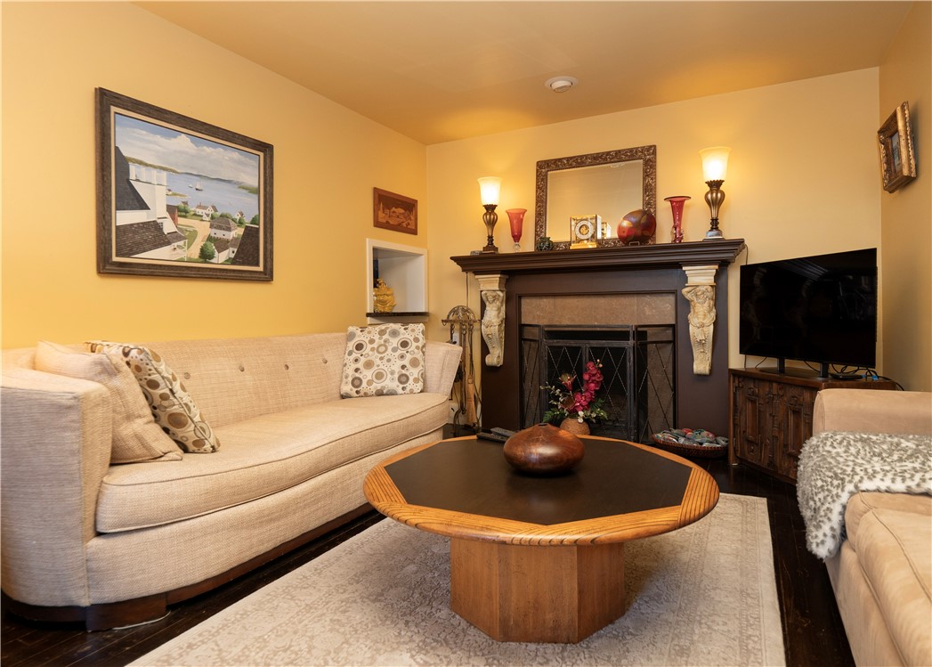 11 Willow Street, Unit 5 Newport, RI 02840 - Photo 10 of 25