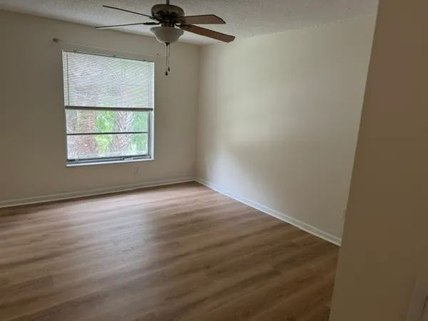 $1,500 | 808 22nd Street, Unit 11, Vero Beach, FL 32960