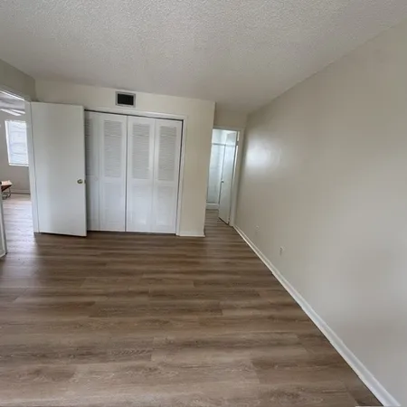 $1,500 | 808 22nd Street, Unit 11, Vero Beach, FL 32960