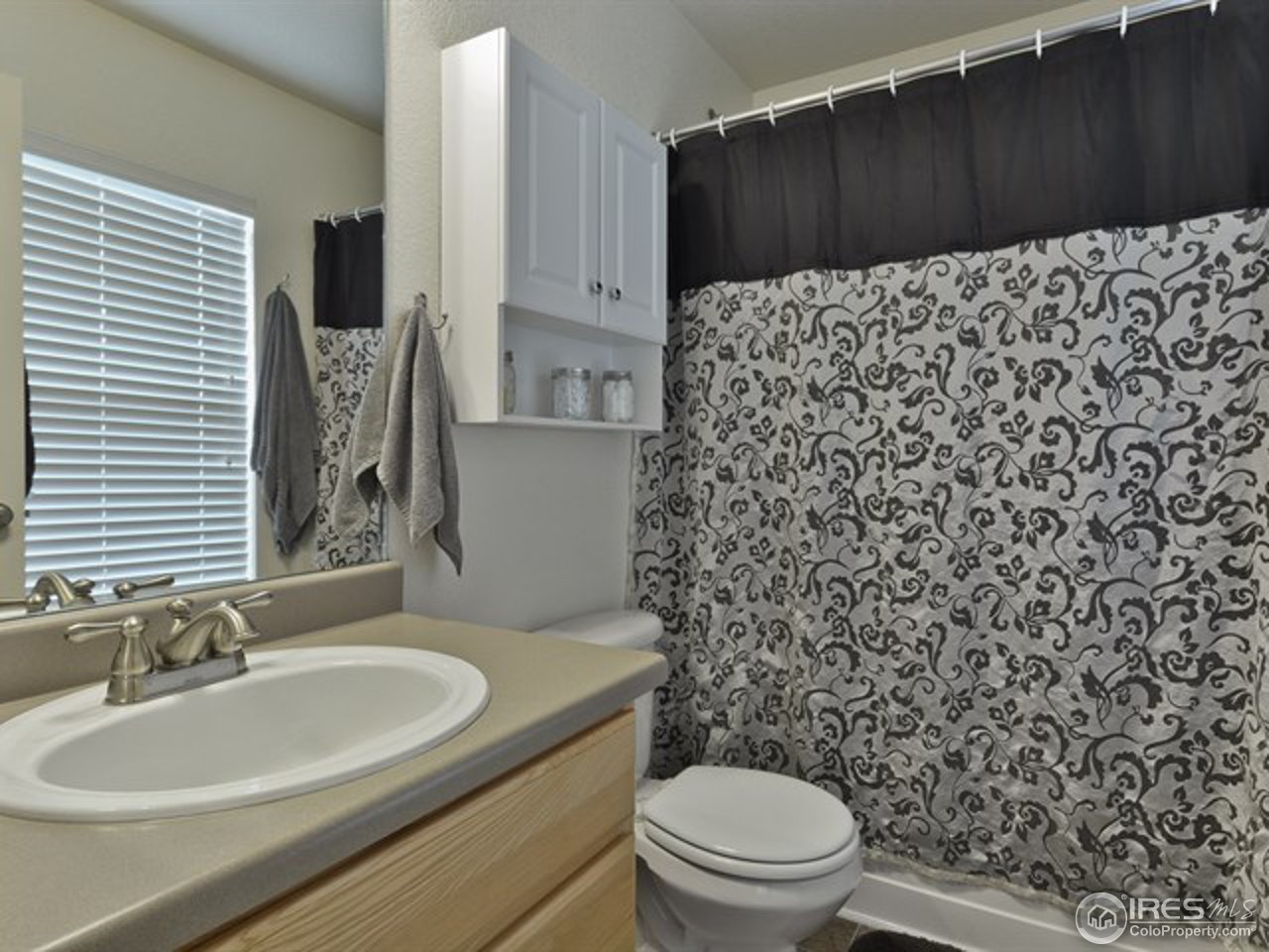 10449 Lower Ridge Road Longmont, CO 80504 - Photo 12 of 24 Master Bath