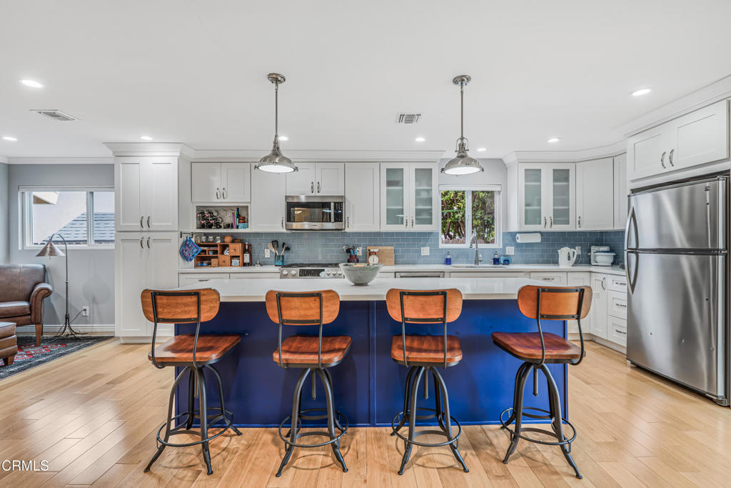 1557 Prima Court Camarillo, CA 93010 - Photo 8 of 28