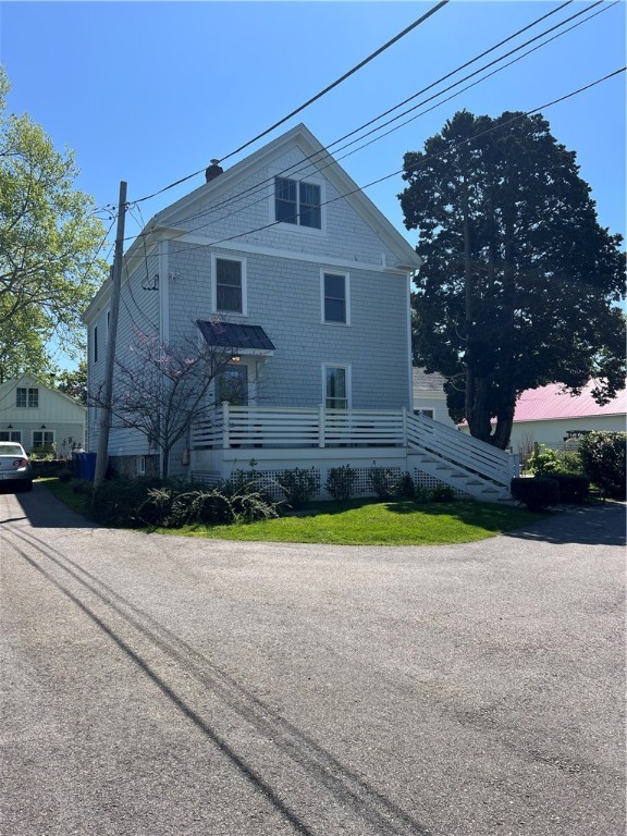 400 Paradise Avenue Middletown, RI 02842 - Photo 2 of 20