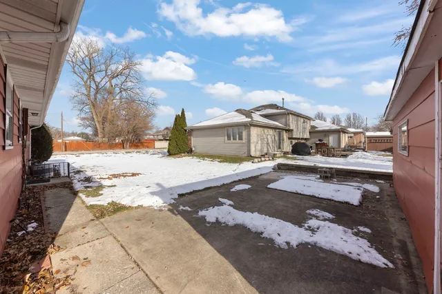 $263,999 | 10901 Nagle Avenue, Worth, IL 60482