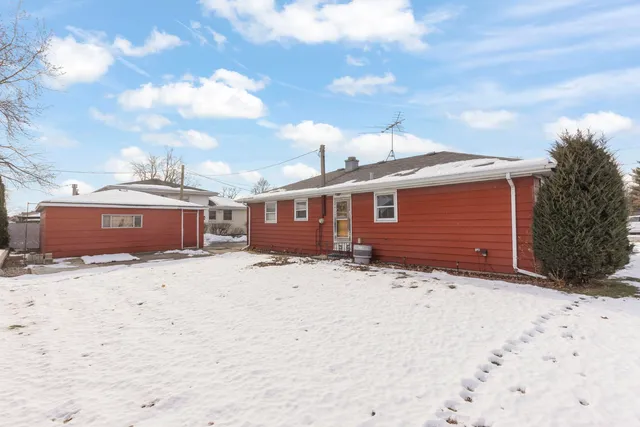 $263,999 | 10901 Nagle Avenue, Worth, IL 60482