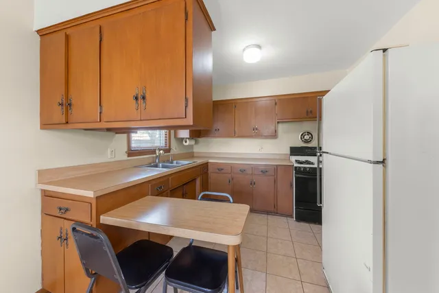 $263,999 | 10901 Nagle Avenue, Worth, IL 60482