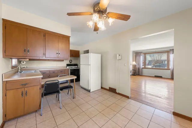 $263,999 | 10901 Nagle Avenue, Worth, IL 60482