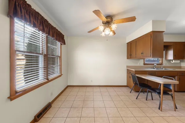 $263,999 | 10901 Nagle Avenue, Worth, IL 60482