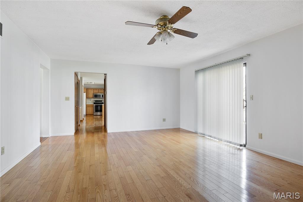 15575 Clover Ridge Drive Chesterfield, MO 63017 - Photo 16 of 42