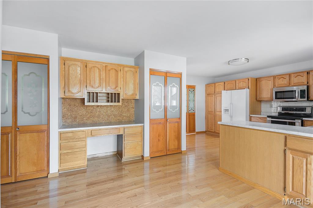 15575 Clover Ridge Drive Chesterfield, MO 63017 - Photo 18 of 42