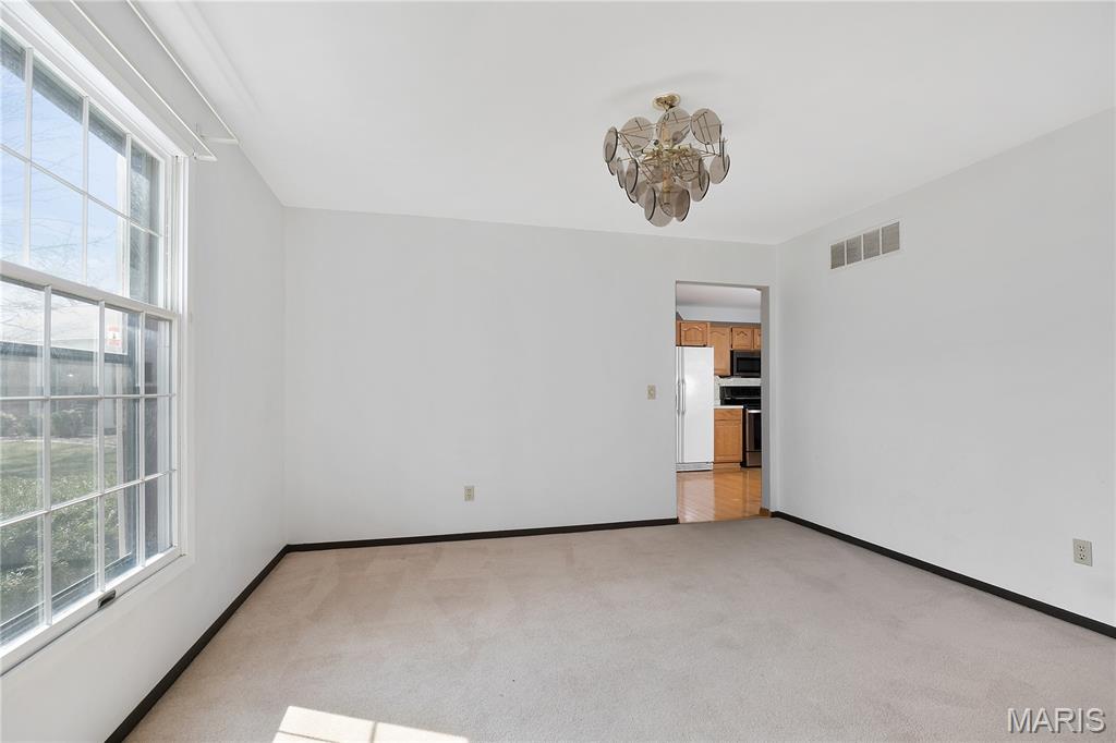 15575 Clover Ridge Drive Chesterfield, MO 63017 - Photo 23 of 42