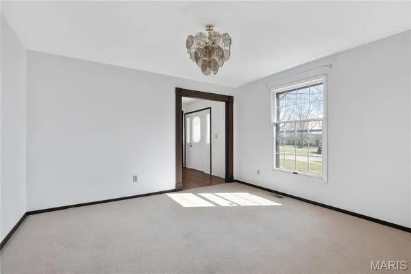 $3,300 | 15575 Clover Ridge Drive, Chesterfield, MO 63017