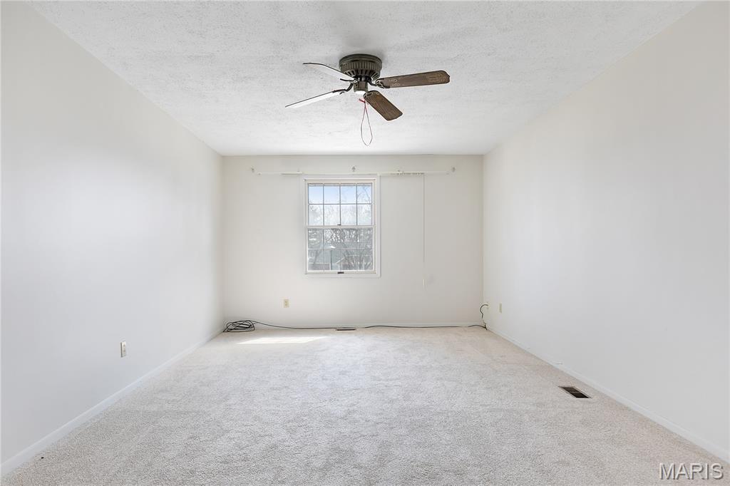 15575 Clover Ridge Drive Chesterfield, MO 63017 - Photo 26 of 42