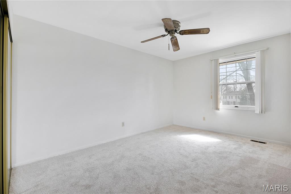 15575 Clover Ridge Drive Chesterfield, MO 63017 - Photo 33 of 42