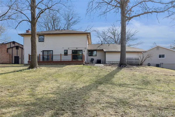 $3,300 | 15575 Clover Ridge Drive, Chesterfield, MO 63017