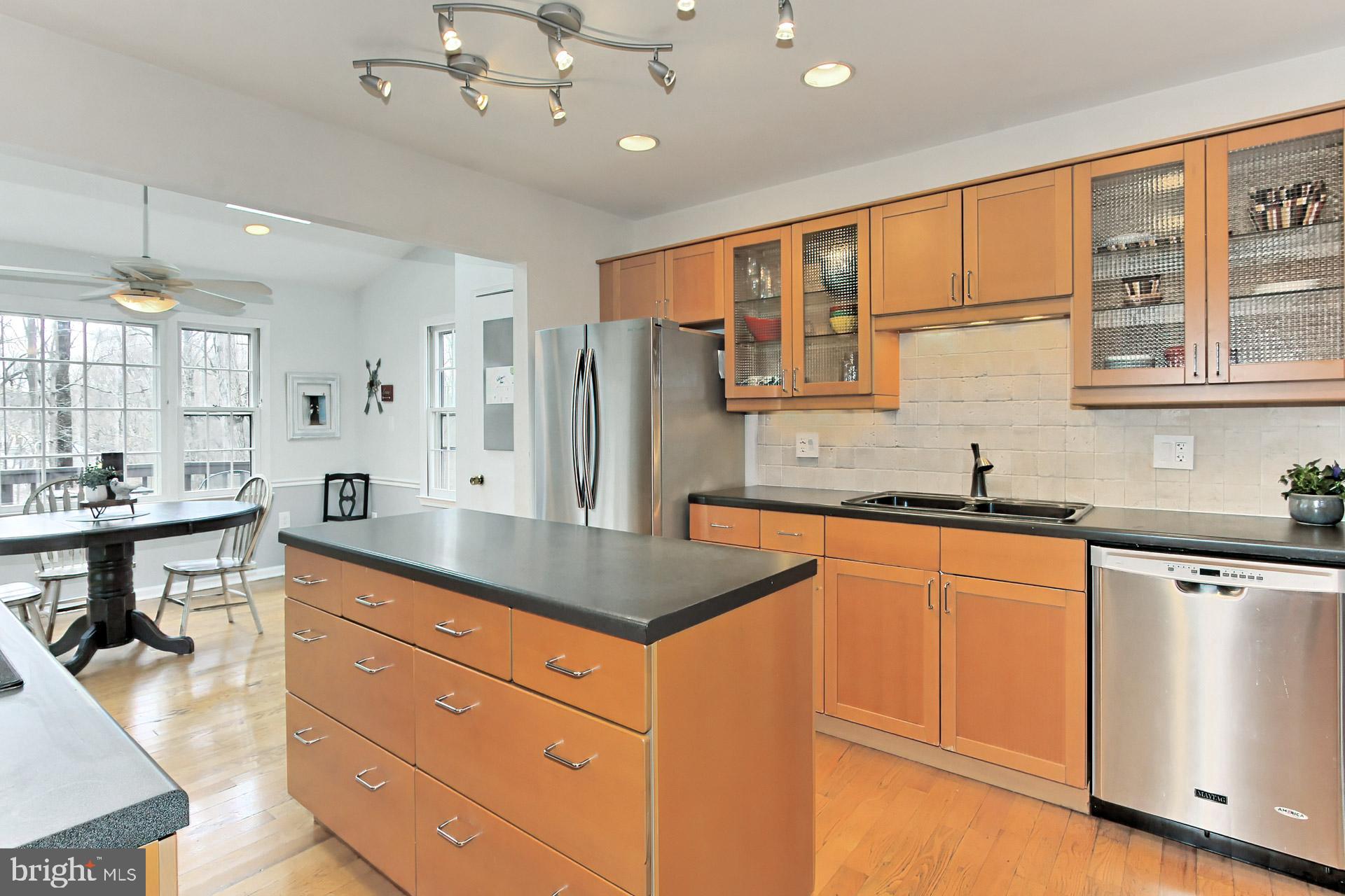 7931 St George Court Springfield, VA 22153 - Photo 14 of 55 Gallery Image 14