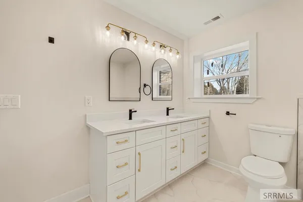 $754,000 | 75 South 3rd East, Rexburg, ID 83440