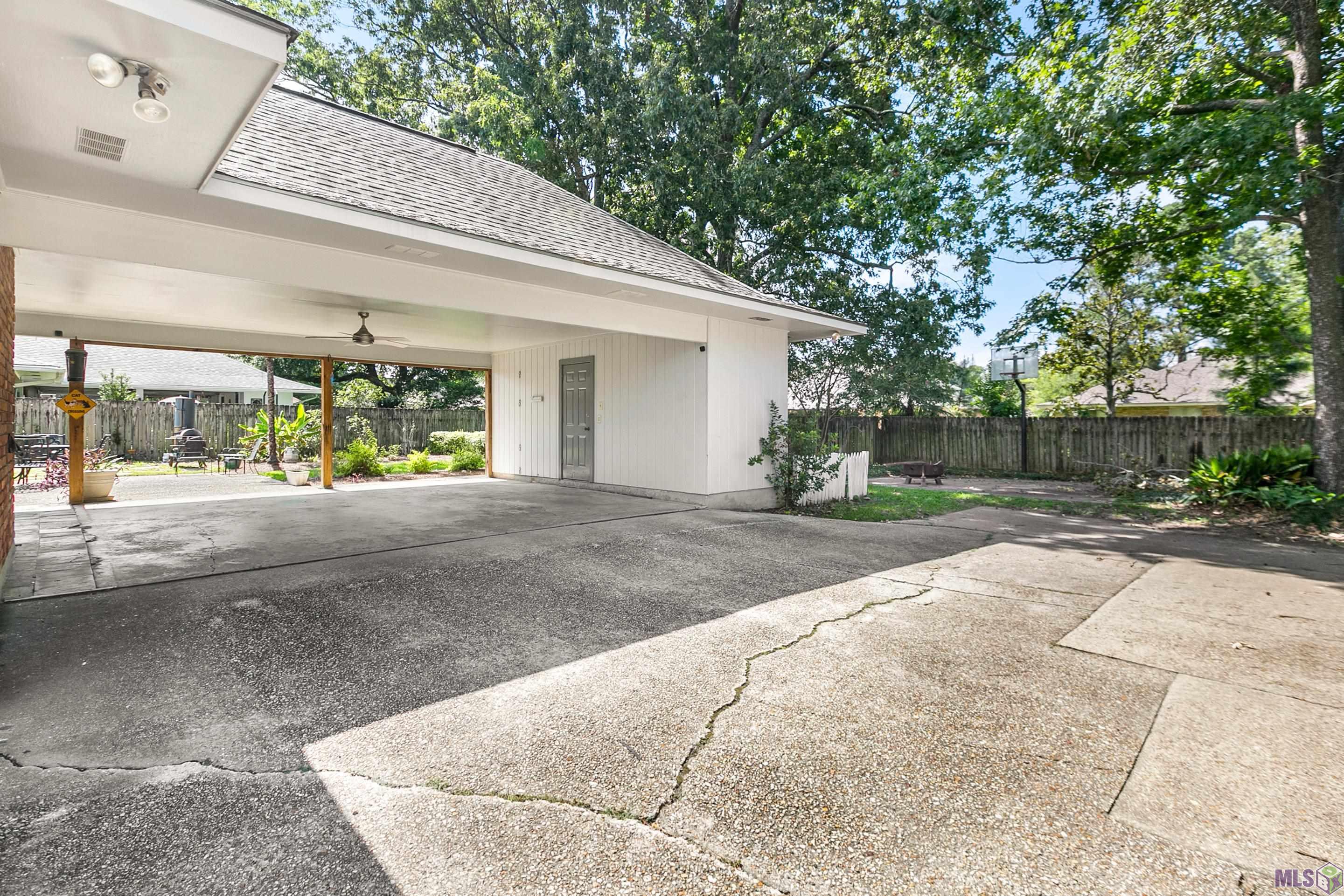 8859 Bayside Avenue Baton Rouge, LA 70806 - Photo 27 of 27 Carport and Storage