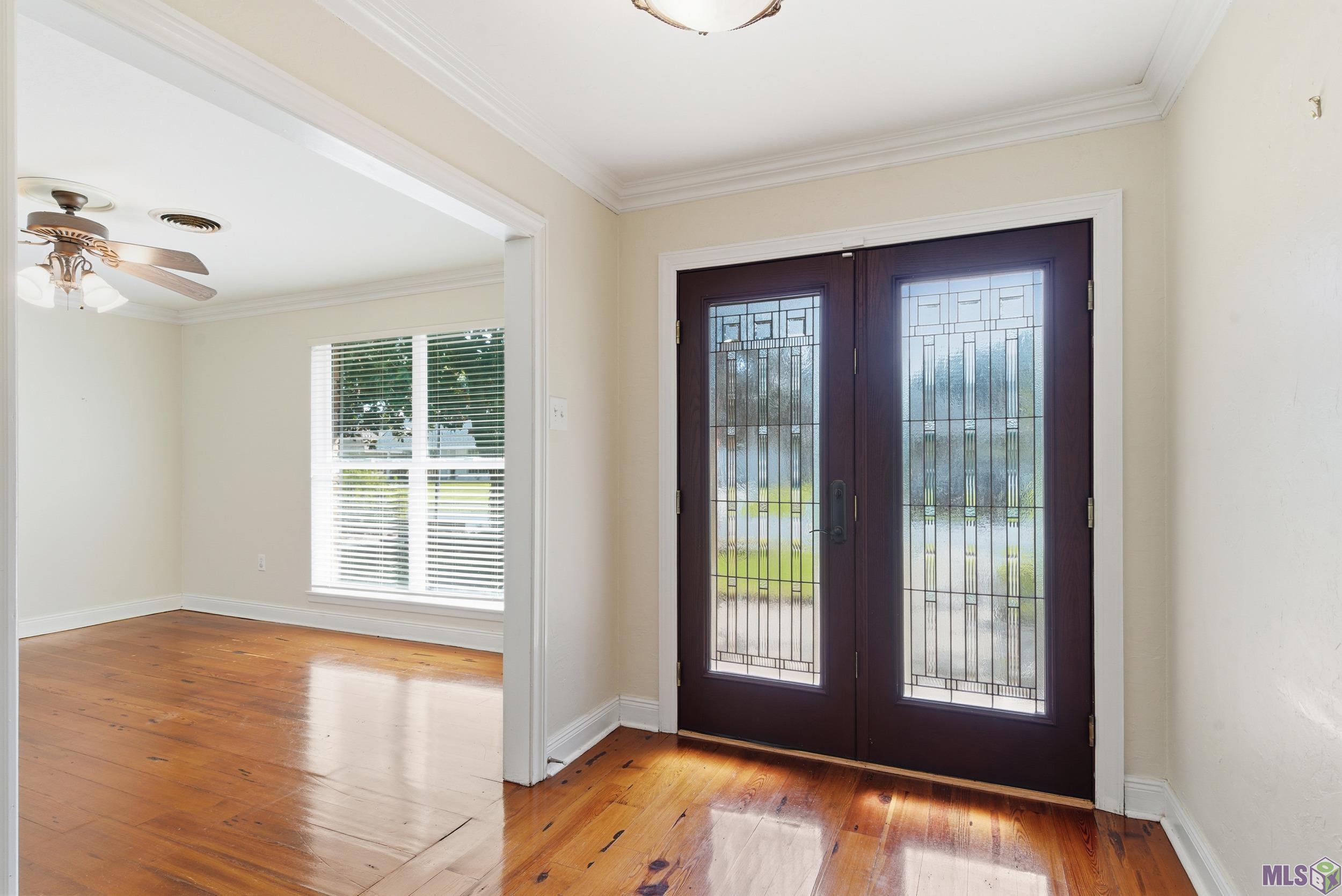 8859 Bayside Avenue Baton Rouge, LA 70806 - Photo 3 of 27 Foyer