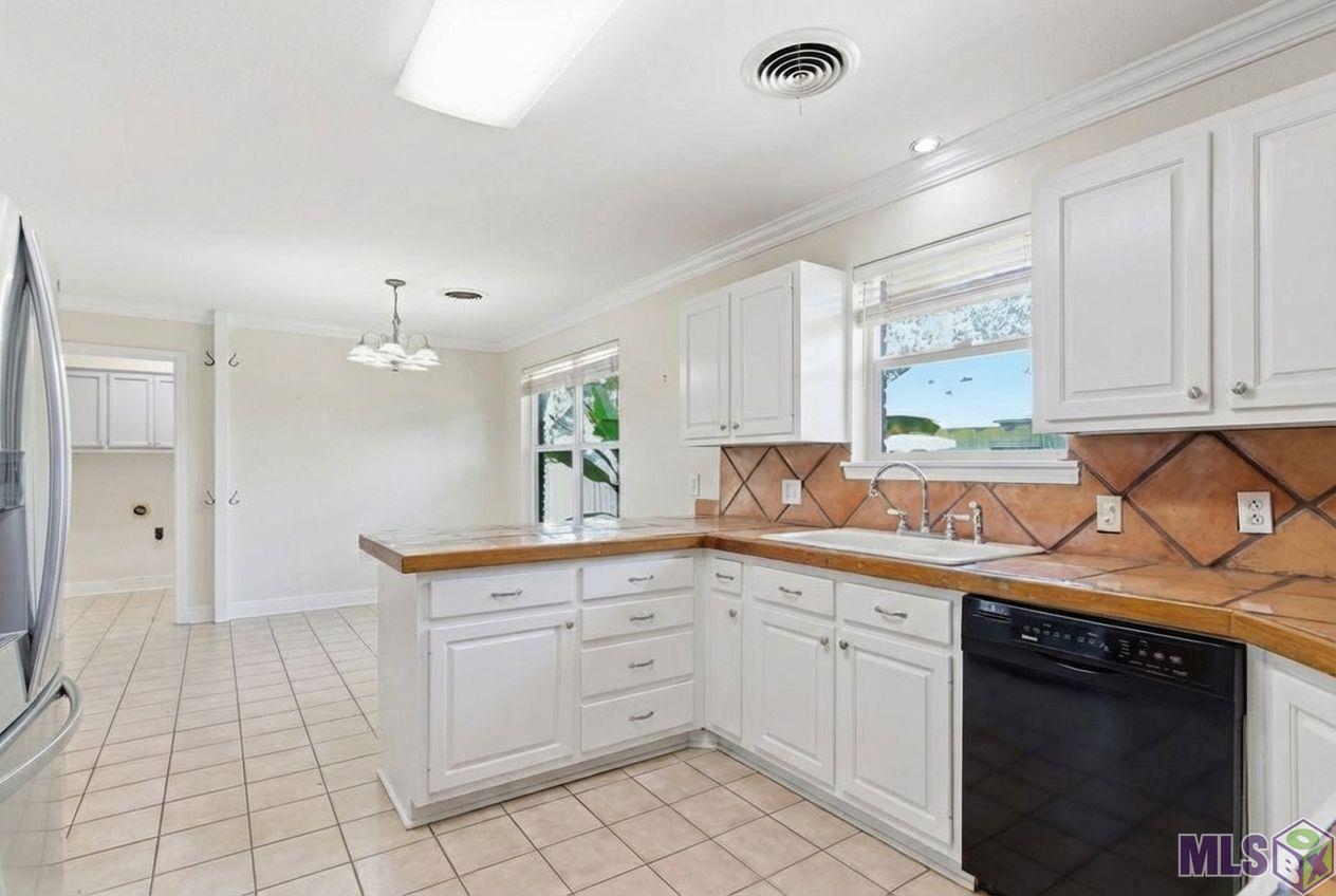 8859 Bayside Avenue Baton Rouge, LA 70806 - Photo 9 of 27