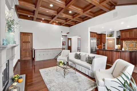 $874,500 | 1991 Chesterfield Ridge Circle, Chesterfield, MO 63017