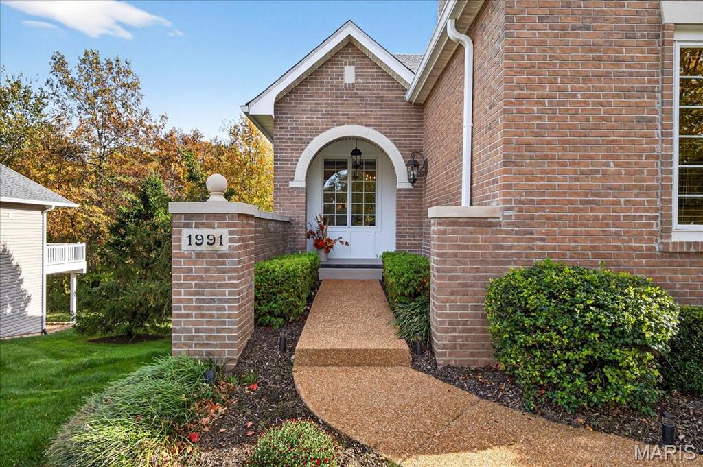 1991 Chesterfield Ridge Circle Chesterfield, MO 63017 - Photo 3 of 43