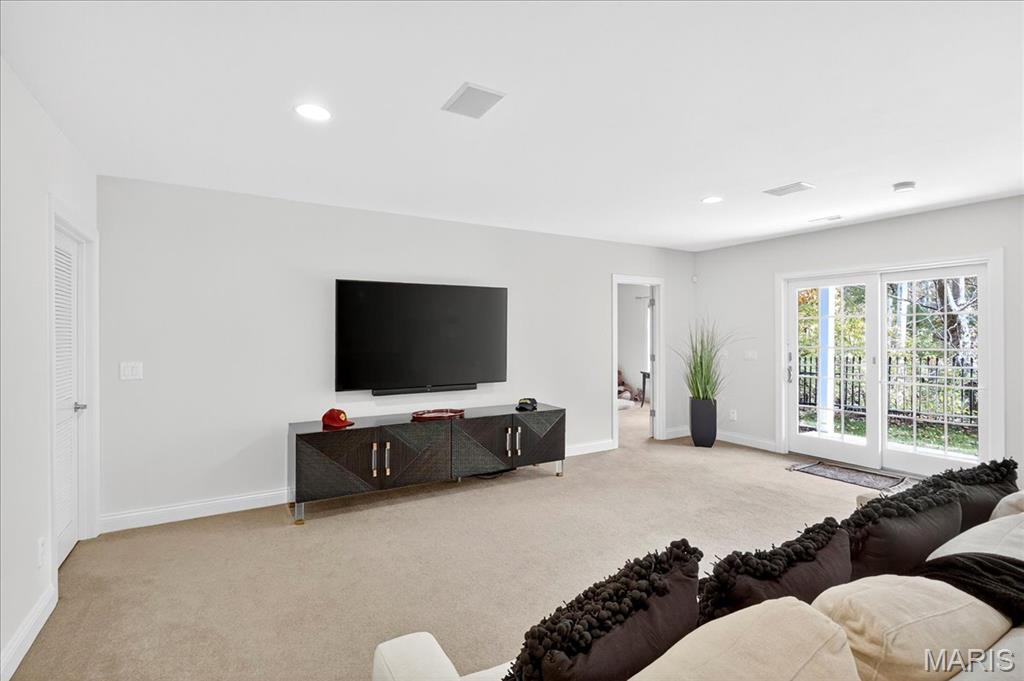 1991 Chesterfield Ridge Circle Chesterfield, MO 63017 - Photo 33 of 43