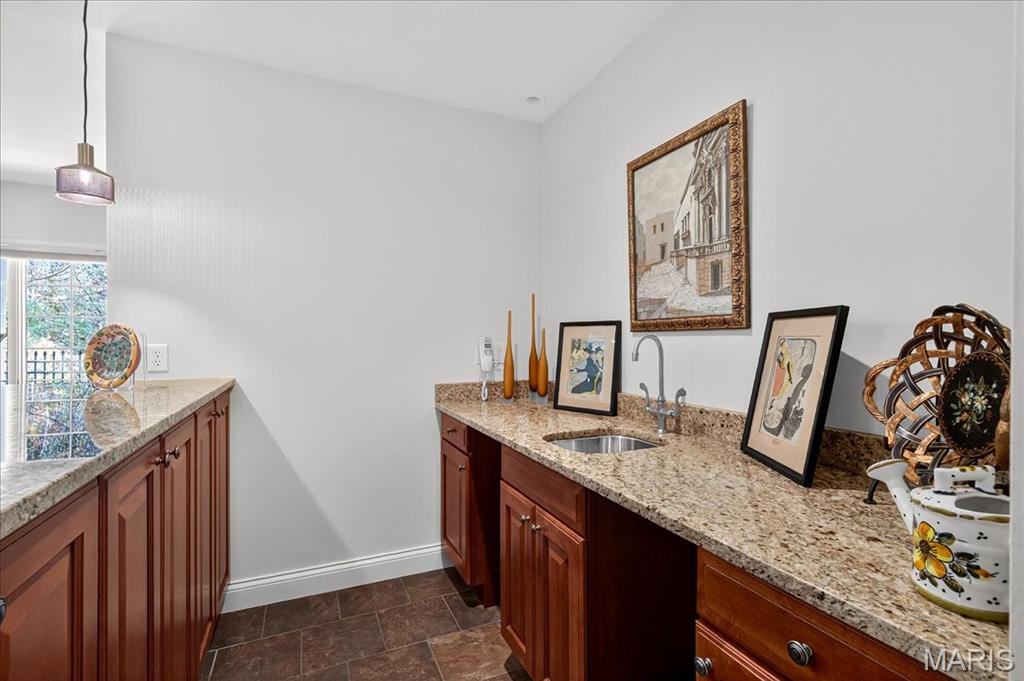 1991 Chesterfield Ridge Circle Chesterfield, MO 63017 - Photo 41 of 43