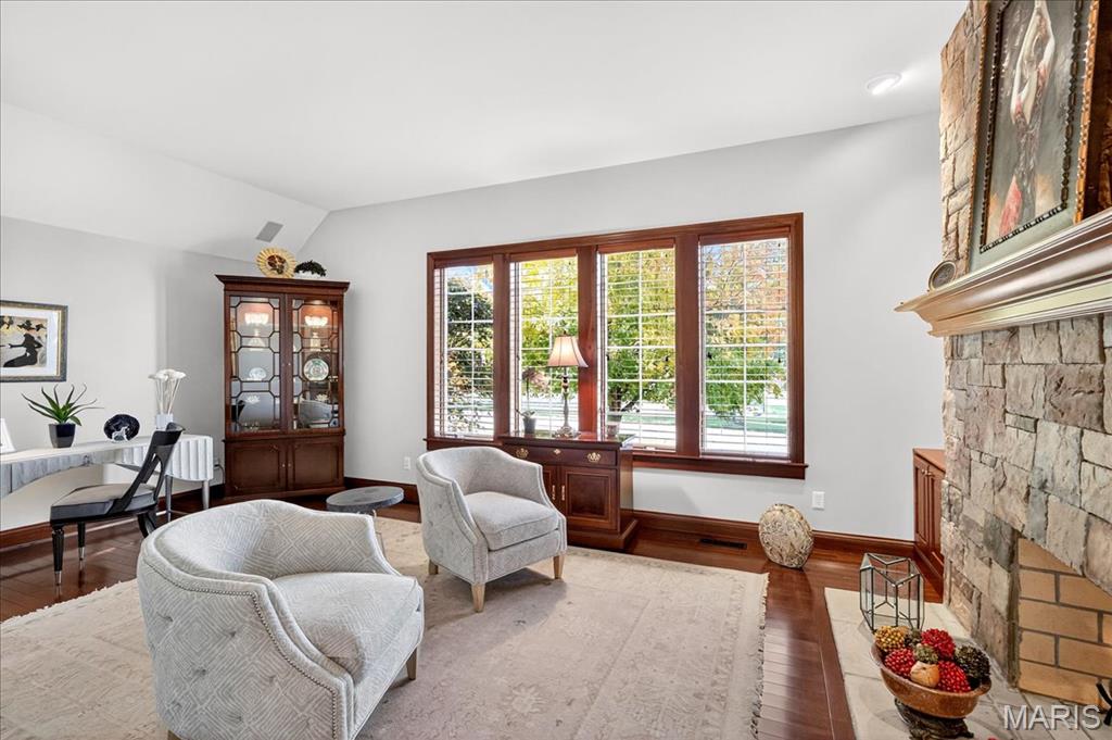 1991 Chesterfield Ridge Circle Chesterfield, MO 63017 - Photo 9 of 43