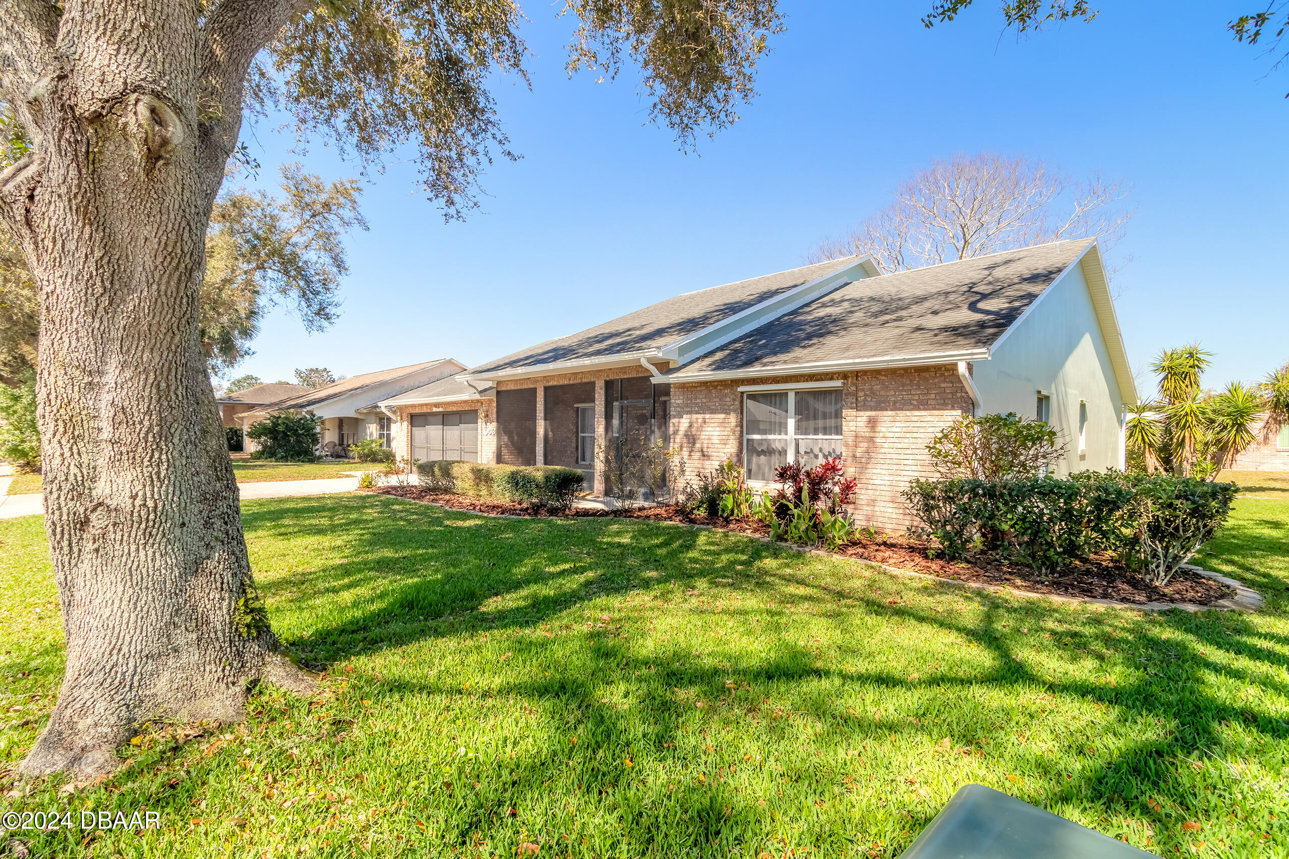 1053 Azalea Pointe Dr