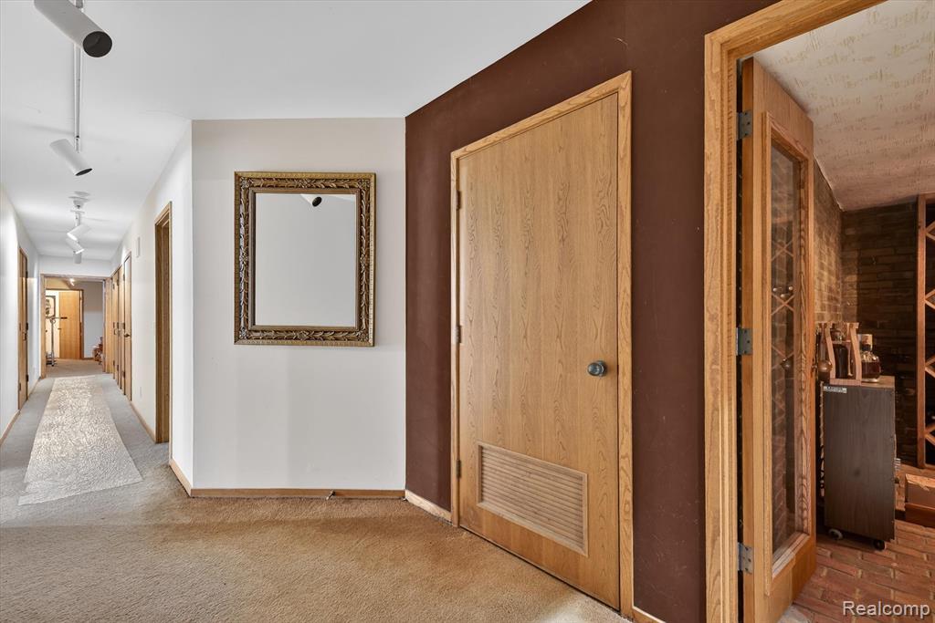 2551 Patterson Lake Road Pinckney, MI 48169 - Photo 64 of 95