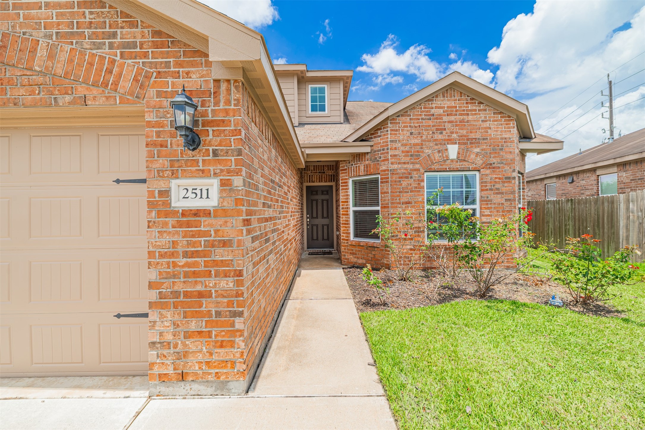 2511 Ocean Cove Circle Rosenberg, TX 77469 - Photo 3 of 25 Covered front porch.