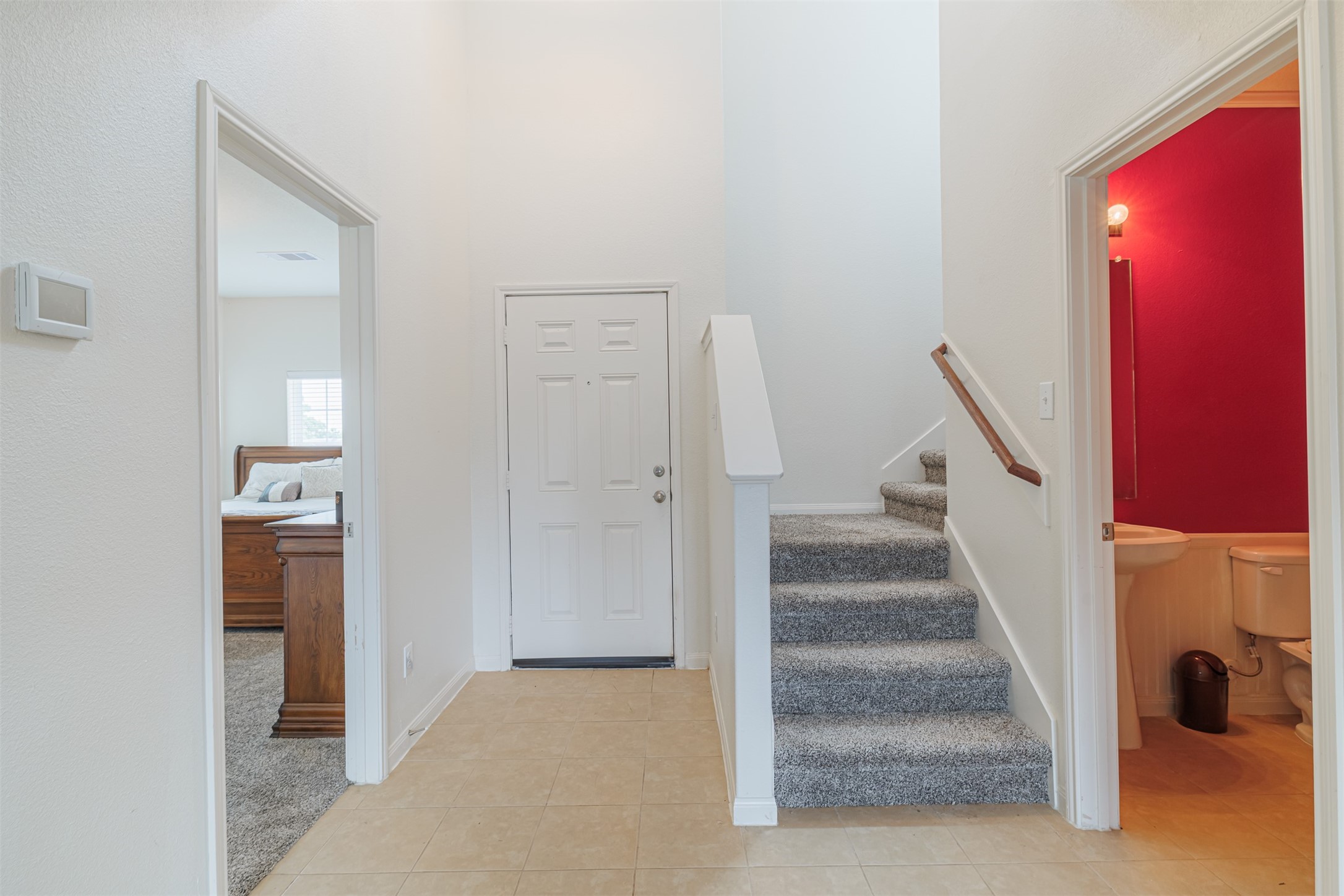 2511 Ocean Cove Circle Rosenberg, TX 77469 - Photo 4 of 25 Tiled front entry.