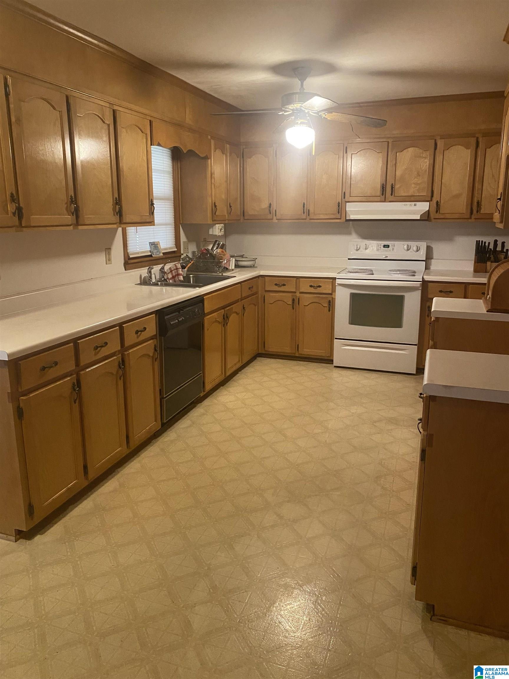 265 McMillan Road Brent, AL 35034 - Photo 9 of 35