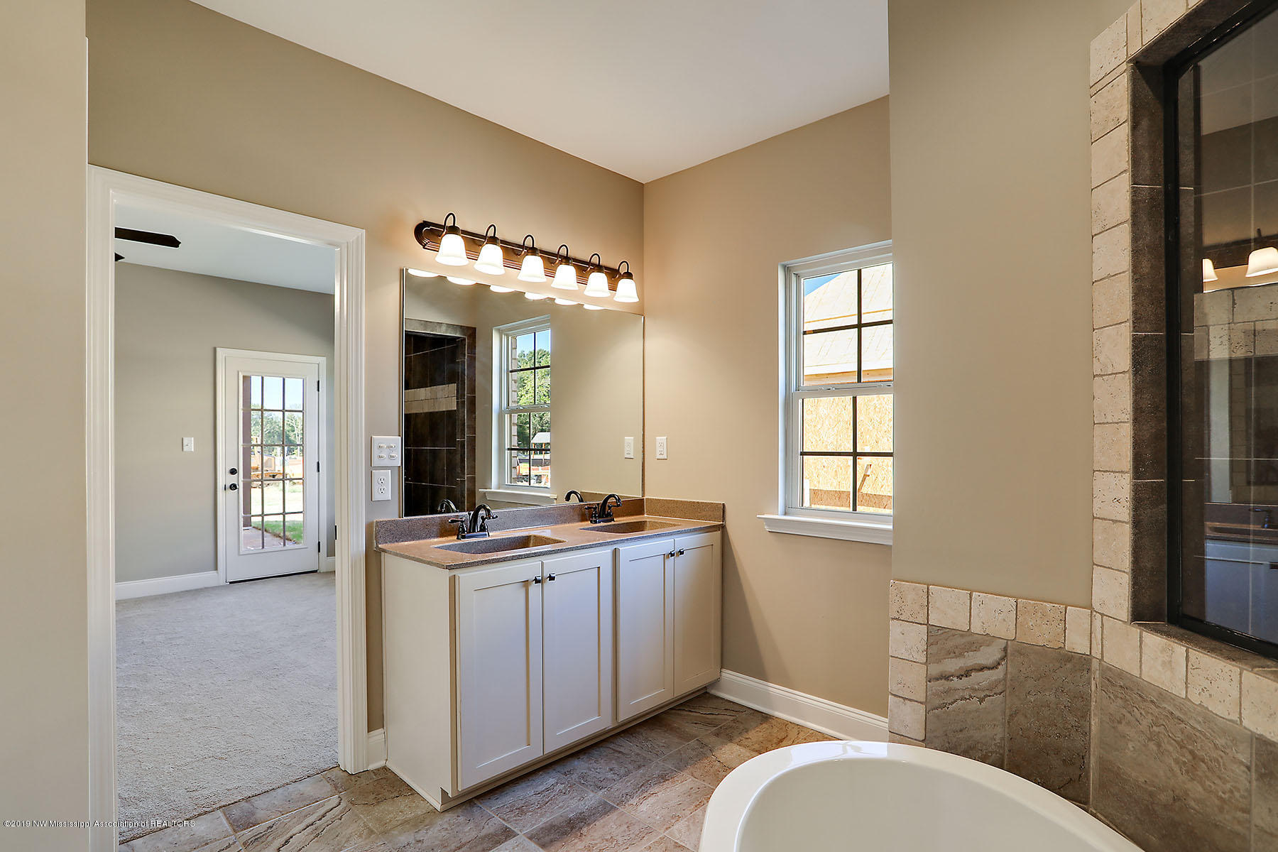 940 Coahoma Court Nesbit, MS 38651 - Photo 15 of 28 Double vanities