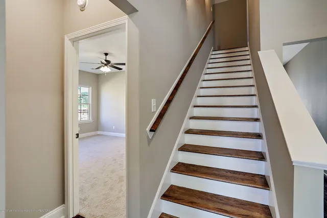 $416,900 | 940 Coahoma Court, Nesbit, MS 38651