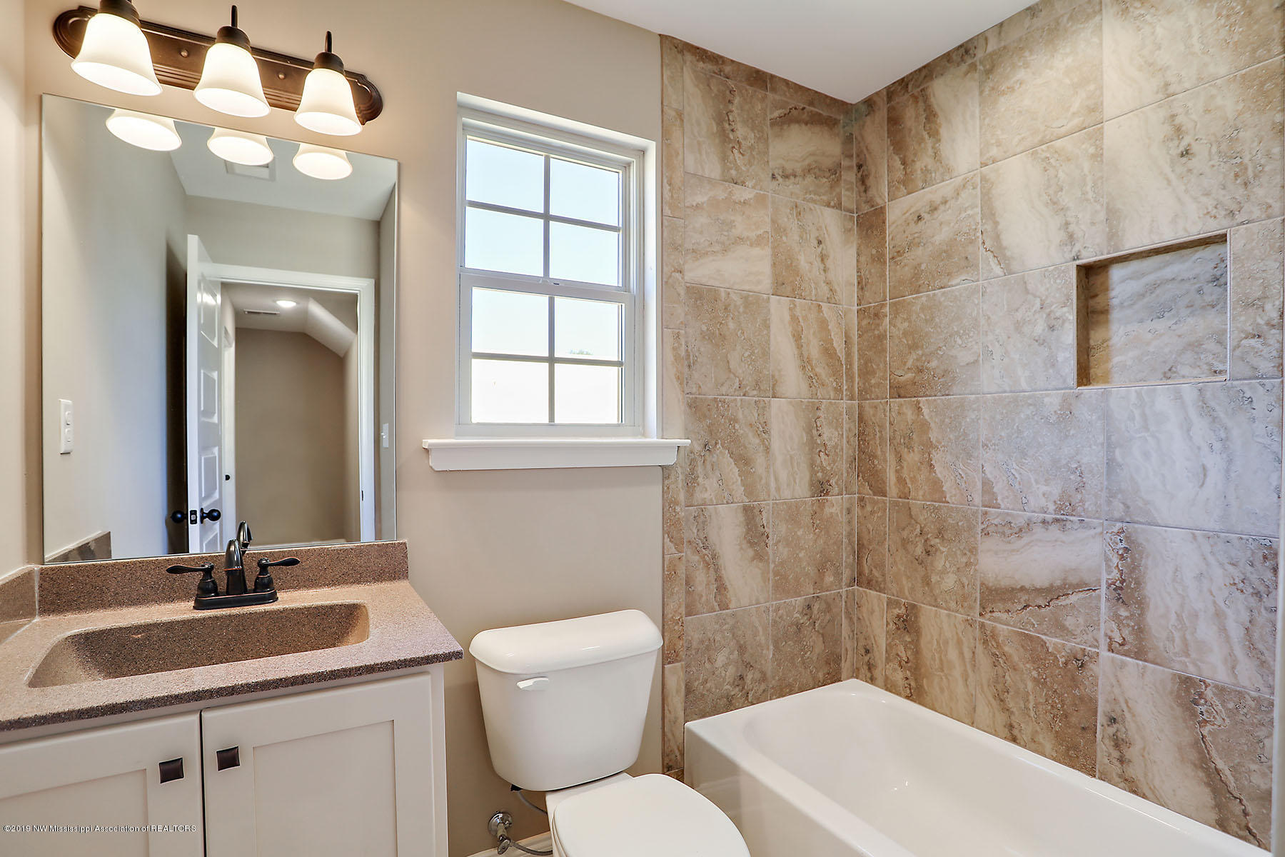 940 Coahoma Court Nesbit, MS 38651 - Photo 23 of 28 3rd bathroom u/s